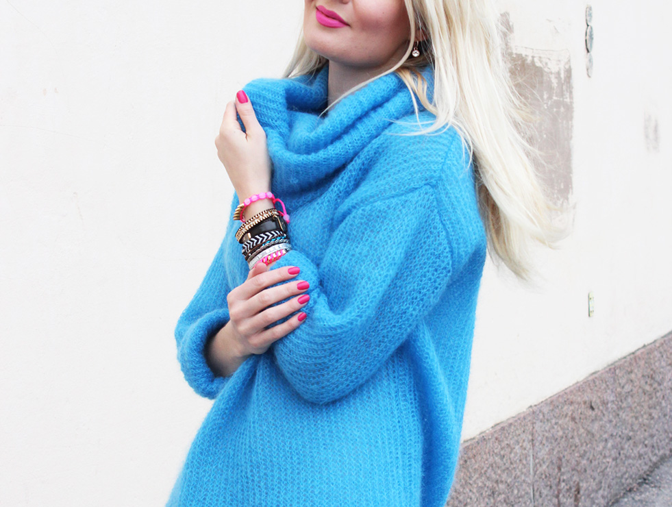 icy blue jumper 34